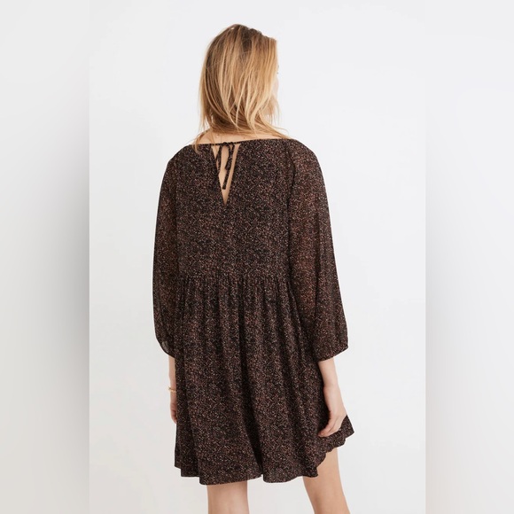Madewell Crinkle Georgette V-Neck Babydoll Dress in Brushed Texture - Picture 3 of 8